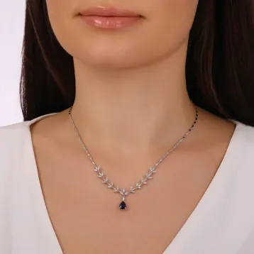 2,20 Karat Pırlantalı Safir Trend Kolye